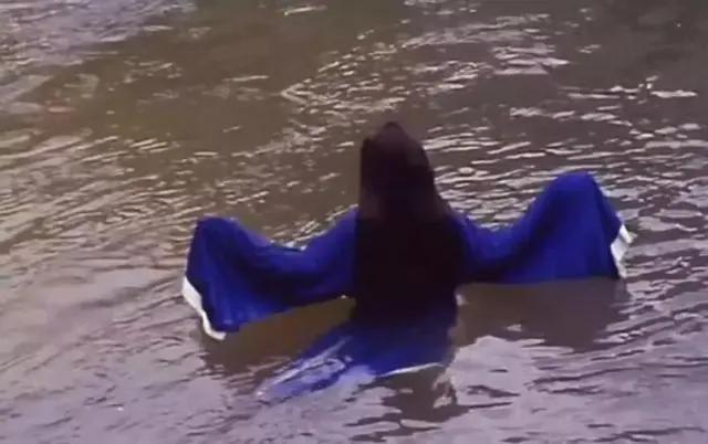 三部童年恐怖片，每部都让你胆战心惊，都看过的算我输