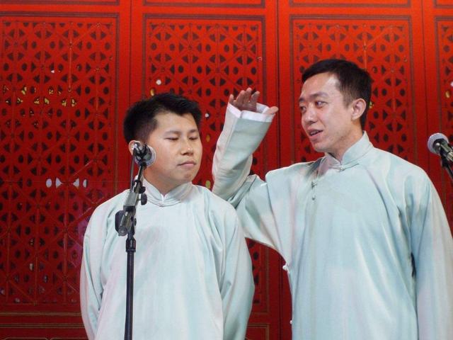 10年前,7位演员陆续退出德云社,郭德纲快挺不住时,于谦发话了