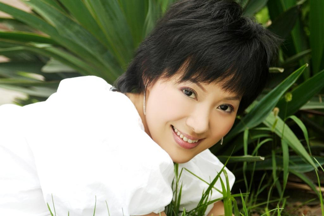 曾红极一时的女星周艳泓，与李厚霖的感情纠葛依旧让人津津乐道