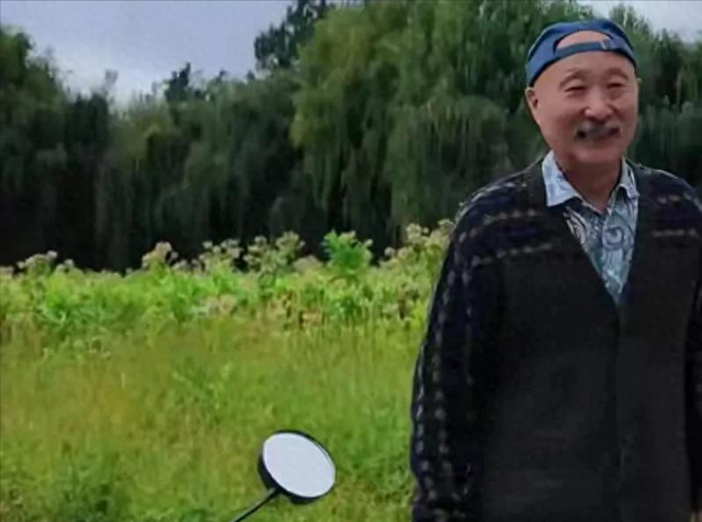 70岁陈佩斯现状：4孙承欢膝下，坐拥北京田园大宅，早已衣食无忧