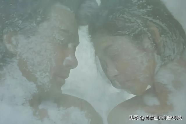 精选三部岛国伦理片,情感旋涡中的伦理挑战,跨越界限的爱之诗篇