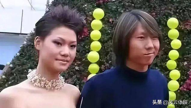 龙菲要和李铁离婚，究竟是夫妻感情不和，还是为转移资产做准备？