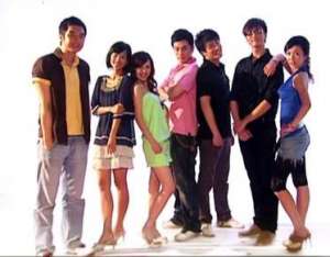 爱情公寓人物(主角团仅有四人盘点《爱情公寓》五季都在的角色)