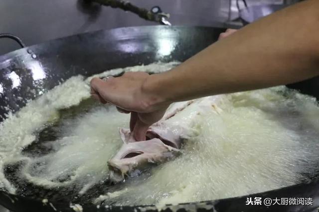 这金毛狮子鱼日售300条，每月营收超百万