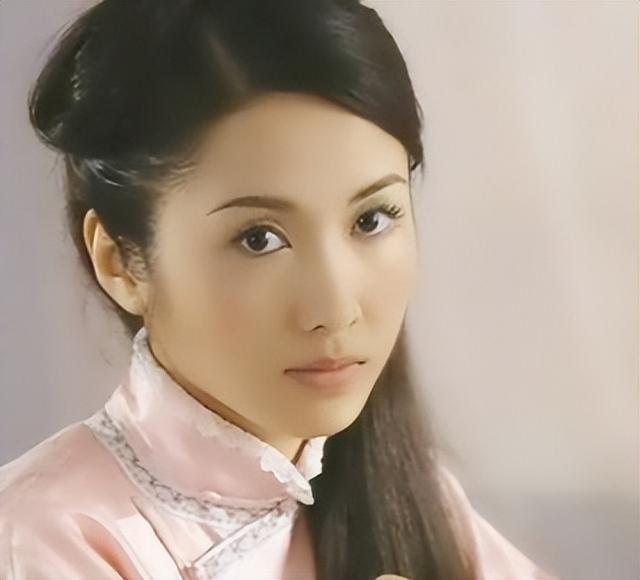 有人背景通天，有人硬刚资本？这几位女星根本不怕潜规则！