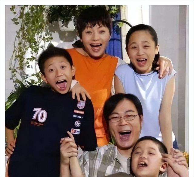 再见，童年的笑声：《家有儿女》编剧费明病逝，终年70岁