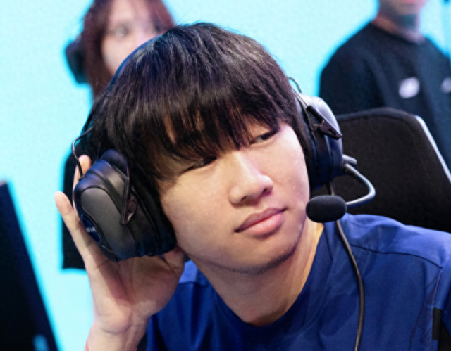 宁王评价IG实力，直言队内几张脸一看就很强，但上下限都望不到头