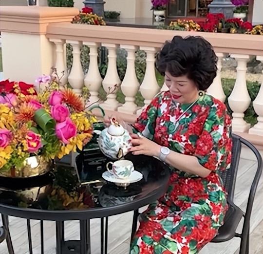 鲍鱼家姐：全网最壕贵妇，浑身装扮抵一栋楼，有何实力能碾压Cici