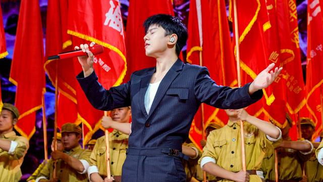 盘点张杰上交给国家的15首歌，高燃曲风红色经典，每次听都超爱