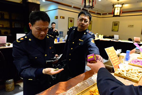 暗访｜上海一药店被指天价卖疑似野生中药，只做旅行团生意