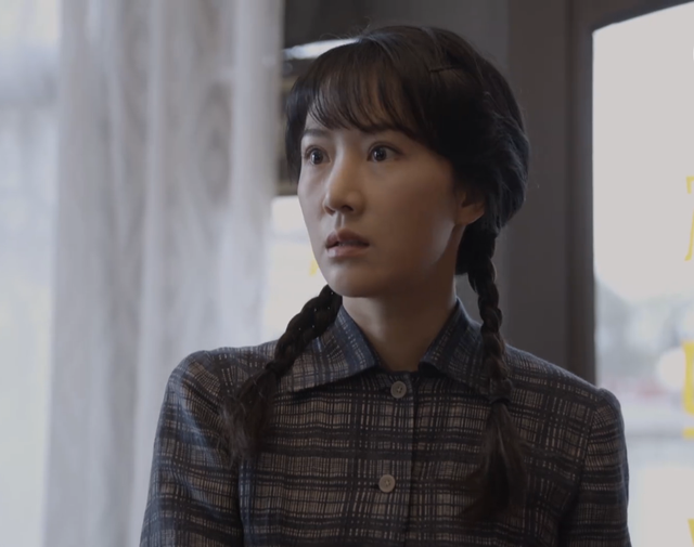 《潜行者》好戏，两个军统女特工，一个献身汉奸一个爱地下党