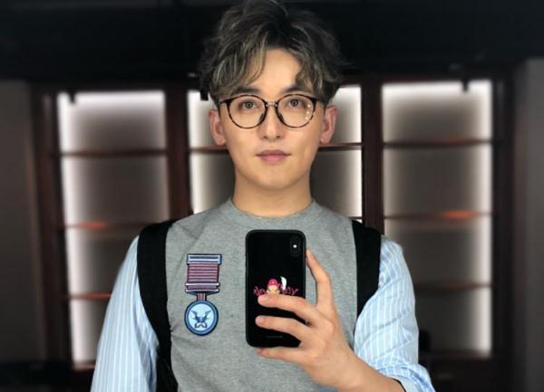 《跑男》总导演有多帅?看到他的生活照后,直接出道都没问题