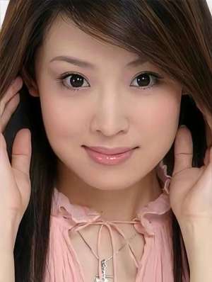 姜昕言图片(《神探狄仁杰》最美女主如燕，事业巅峰却退居幕后？有什么秘密？)