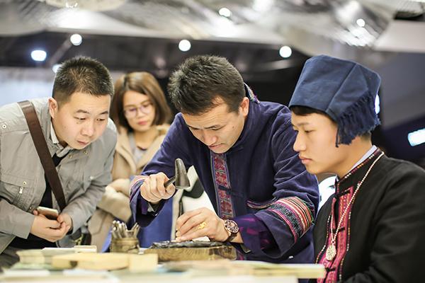 银匠李正云：我雕刻的，是时光