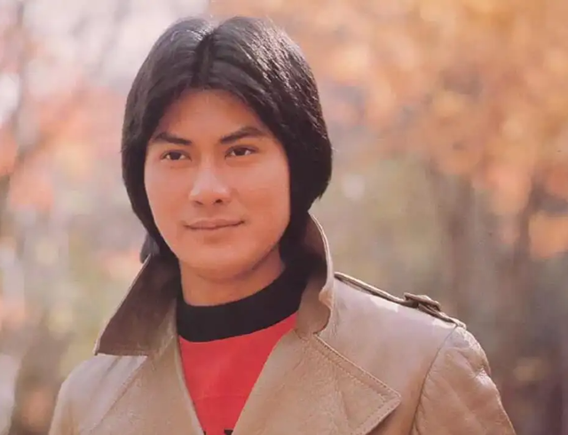 邓光荣：与霍英东平起平坐，和向华强硬刚，却在王家卫身上栽跟头