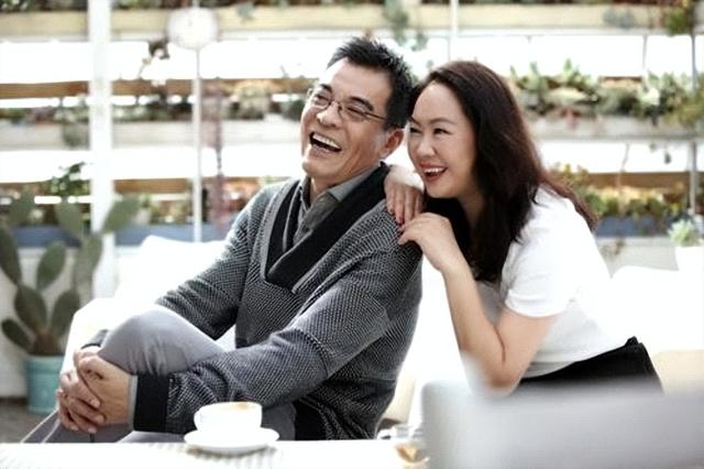 与何晴同居5年被抛弃，甩小24岁杨若兮的刘威，是个怎样的人？