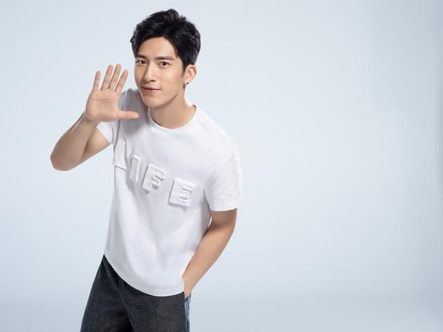 当今娱乐圈，当红明星数不胜数，快来票选谁会成为真正的常青树