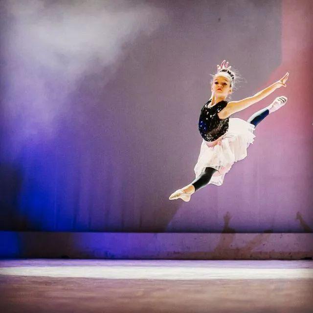 俄罗斯最炽手可热的小童模“米兰”长大了,唯美的洛丽塔就是她本人啦!