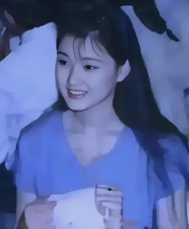 58岁宋祖英近照曝光！与丈夫分居8年，39岁生子，如今活成了这样