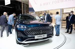 幻影汽车(库里南与幻影：长城汽车2025年的豪车新篇章)