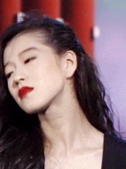 想回到昭和时代，除了穿搭，你还需要一个合适的发型