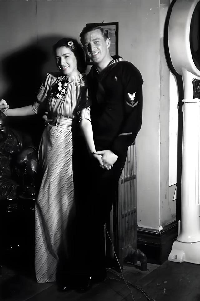 1937年上海“血巷”秘闻：美国大兵的醉生梦死与妓女的无声哭泣