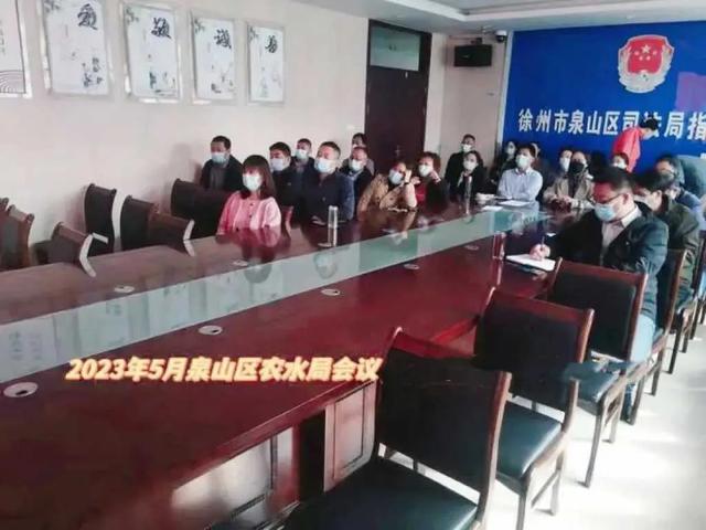 45岁局长出轨女下属，车震时大尺度聊天内容曝光，女方正面照流出