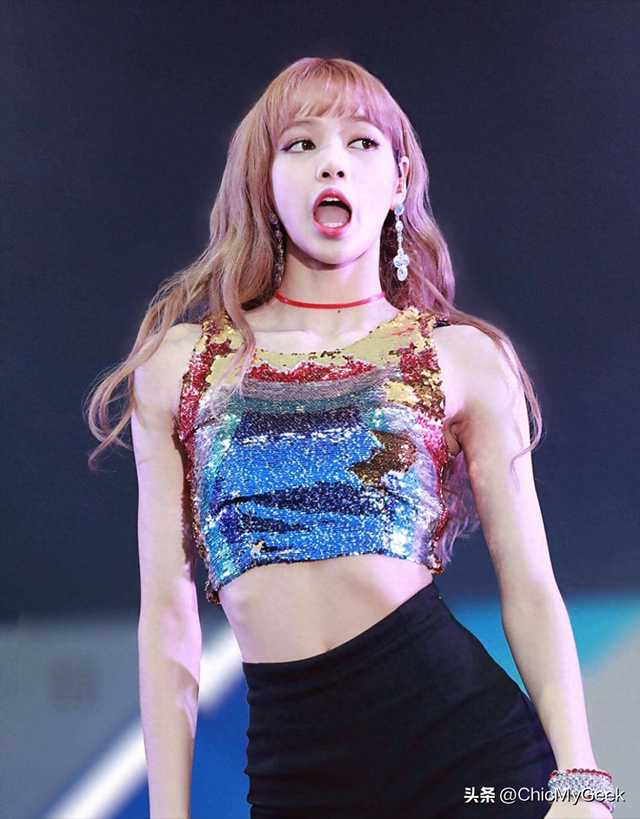 从被排挤到全球顶流!BLACKPINK Lisa 9件事让人俯首称臣