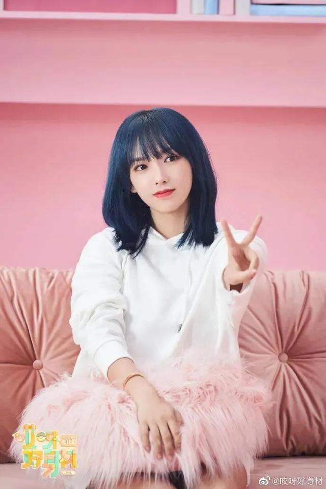 从青春少女变身性感女神，程潇改变了这几点