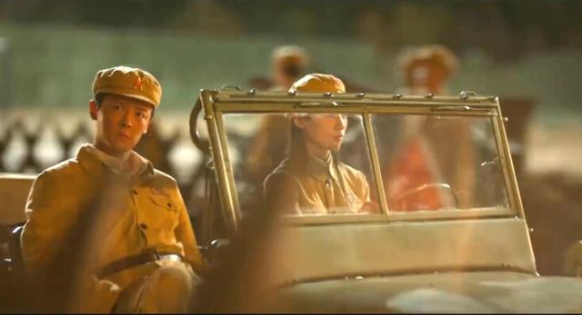 《战火熔炉》的删减片段，赵和被调往连队当翻译，向雨三湾发牢骚