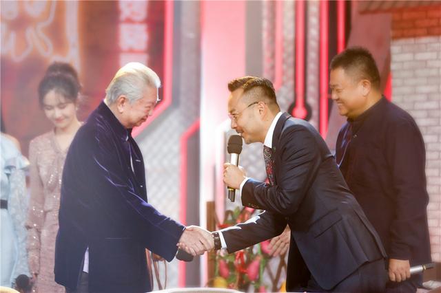 最会吃的男人齐聚《天天》“食神”蔡澜点评火锅“没文化”