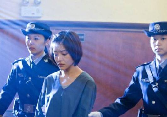 邓家佳瞒着我们演过多少戏？猜你只认识“唐悠悠”，全看过才铁粉