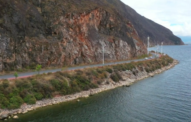 杨丽萍的太阳宫,以前淡季一晚4000元,如今参观要100元买杯咖啡