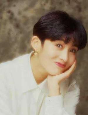 张敏电影(最美的花瓶，最好的青春：“票房女帝”张敏电影排行榜)