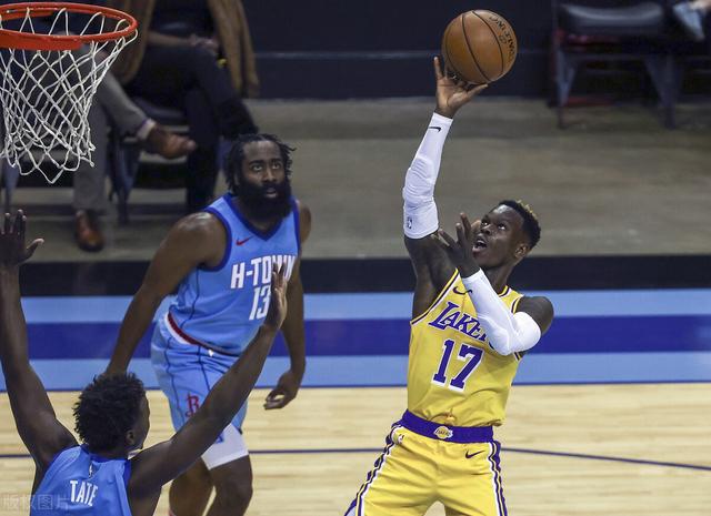 替补席陷入疯狂！三旬老汉骚出天际，湖人再次打花对手