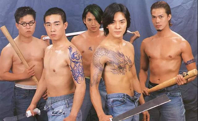 110分钟全程屏息，这是我看过最「骚」的黑帮片