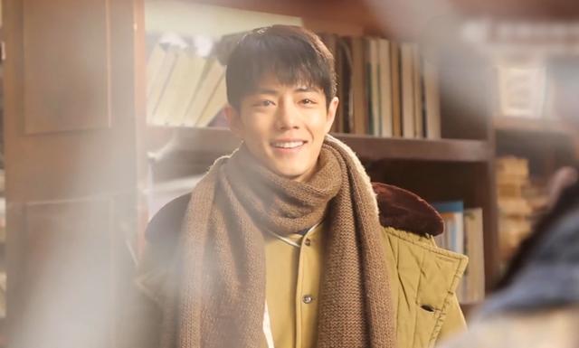 从称呼“沁沁”到保持距离，大概就是肖战成为顶流后的偶像自觉吧