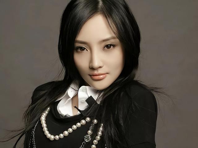 女明星们的“性丑闻”：大尺度不雅照曝光，不图钱只要刺激？