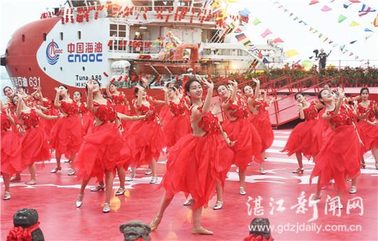 央视《东西南北贺新春》走进湛江