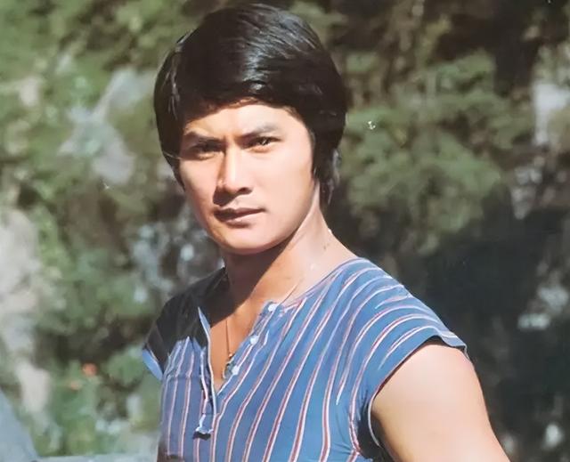 邓光荣：与霍英东平起平坐，和向华强硬刚，却在王家卫身上栽跟头