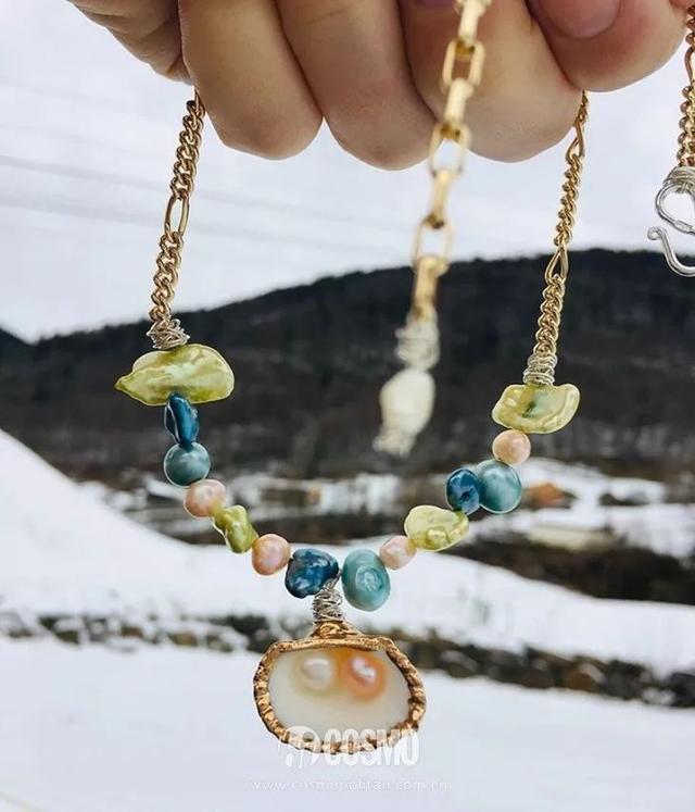 时髦办｜把彩色玩具戴上身，返老还童