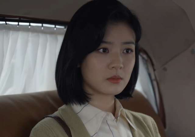 《潜行者》好戏，两个军统女特工，一个献身汉奸一个爱地下党