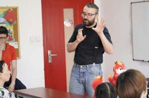 张富贵(法国教师张富贵的一份告白 热爱西安不需要理由)