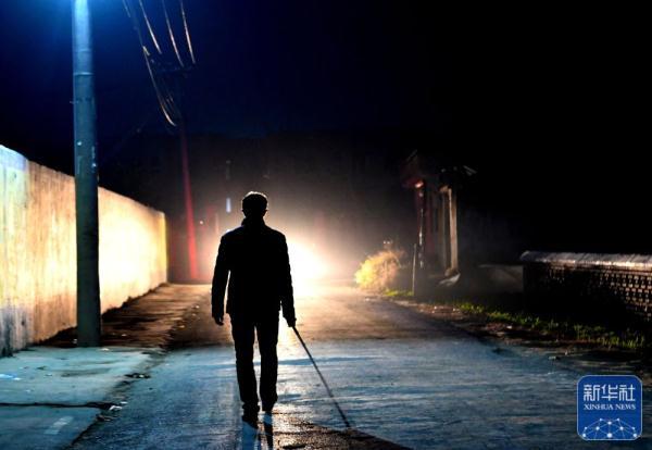 “借眼”备课27年