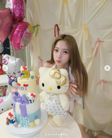 直击欧阳娣娣庆生「妮妮、娜娜全到齐」！低胸开2洞穿超辣  万人朝圣赞爆