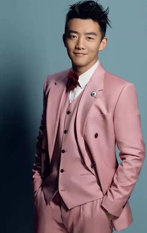 陪吃孕妇餐？跑男郑恺比沙溢还胖，身高1米72体重超77公斤