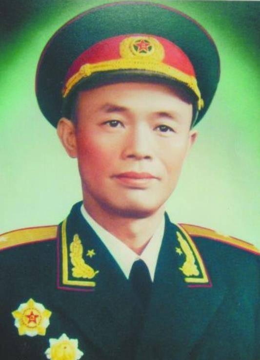 明星韩雪的爷爷：13岁当红军14岁入党，是“四野”悍将钟伟的爱徒