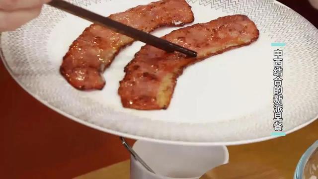 虾多士、手摇奶茶、火腿玉米浓汤...中西结合的新派早餐快学起来