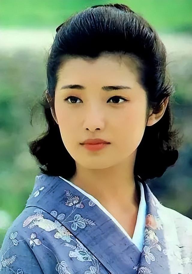 童话般的爱情：三浦友和守护山口百惠43年，从来不跟她吵架