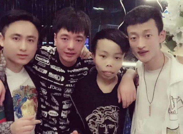 还记得“外星人”陈山吗?24岁坐拥5亿净资产,却惨遭快手清退